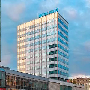 https://hotel-altus.poznan-hotels.com